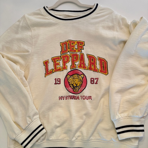 Pilcro Off-White Def Leppard Graphic Sweatshirt with Red & Yellow Logo - Picture 9 of 9